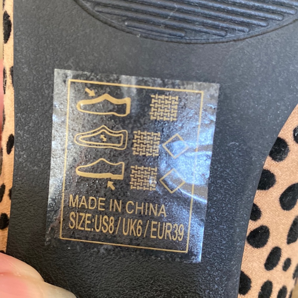 Size 8 animal print cute shoes - Picture 7 of 9